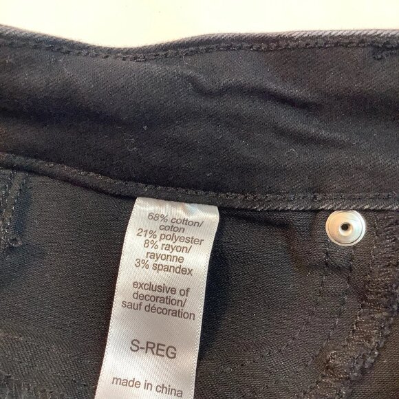 Maurices Women's Floral Embroidered Stretch Black Jeans Size S Reg - Picture 3 of 12